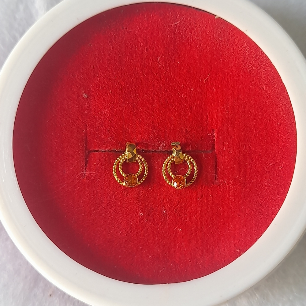 Beautiful new ring type earrings - Picture 3 of 10